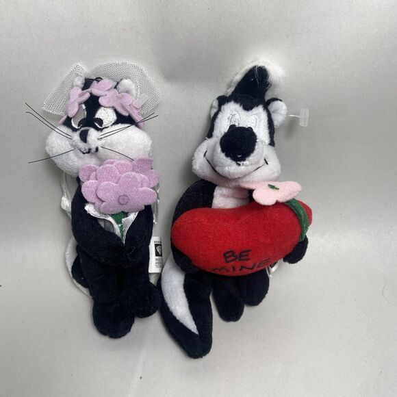 Vintage Warner Bros Pepe Lewpew and Penelope Skunk Beanbag Plush 7 inch 2 pc Lot - Picture 2 of 6
